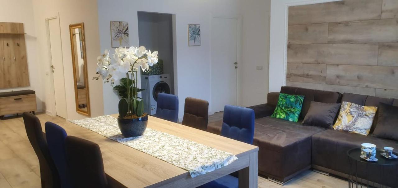 Viv Apartments 210 플로레스티 외부 사진